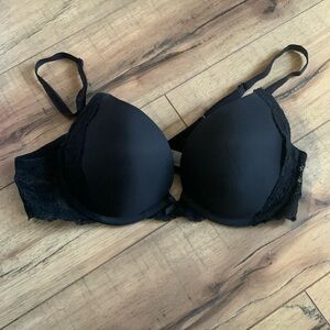 Victoria Secret black lace padded bra 36B